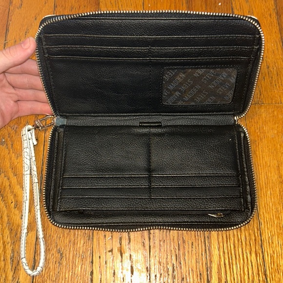 Steve Madden Clutch - Picture 3 of 4